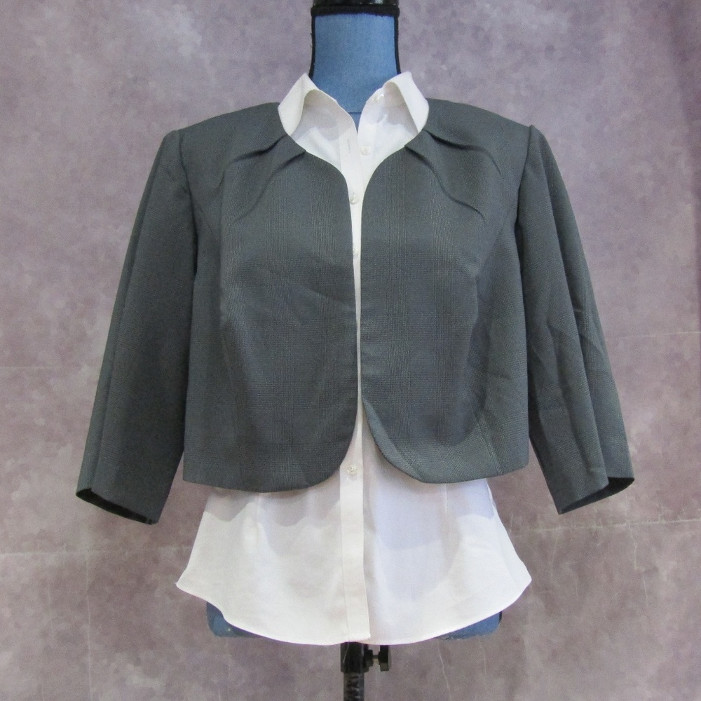 Dressbarn Gray Houndstooth Plaid Cropped Blazer 16